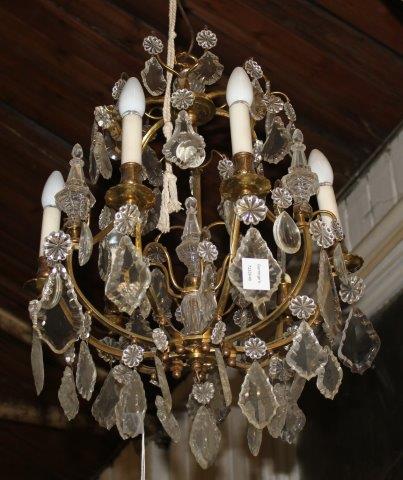 Pair chandeliers(-)